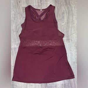 Lululemon Tank top w/ bra Size 4